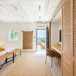 بيت ضيافة V&V House Mykonos - Adults Only Boutique Suites أورنوس