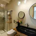 בית הארחה V&V House Mykonos - Adults Only Boutique Suites אורנוס