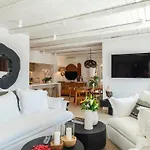 V&V House Mykonos - Adults Only Boutique Suites בית הארחה 4*