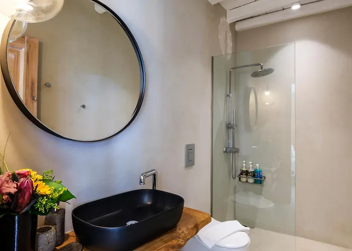 V&v - Luxury אורנוס